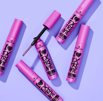 Essence I Love Extre-me Crarzy Volume Mascara